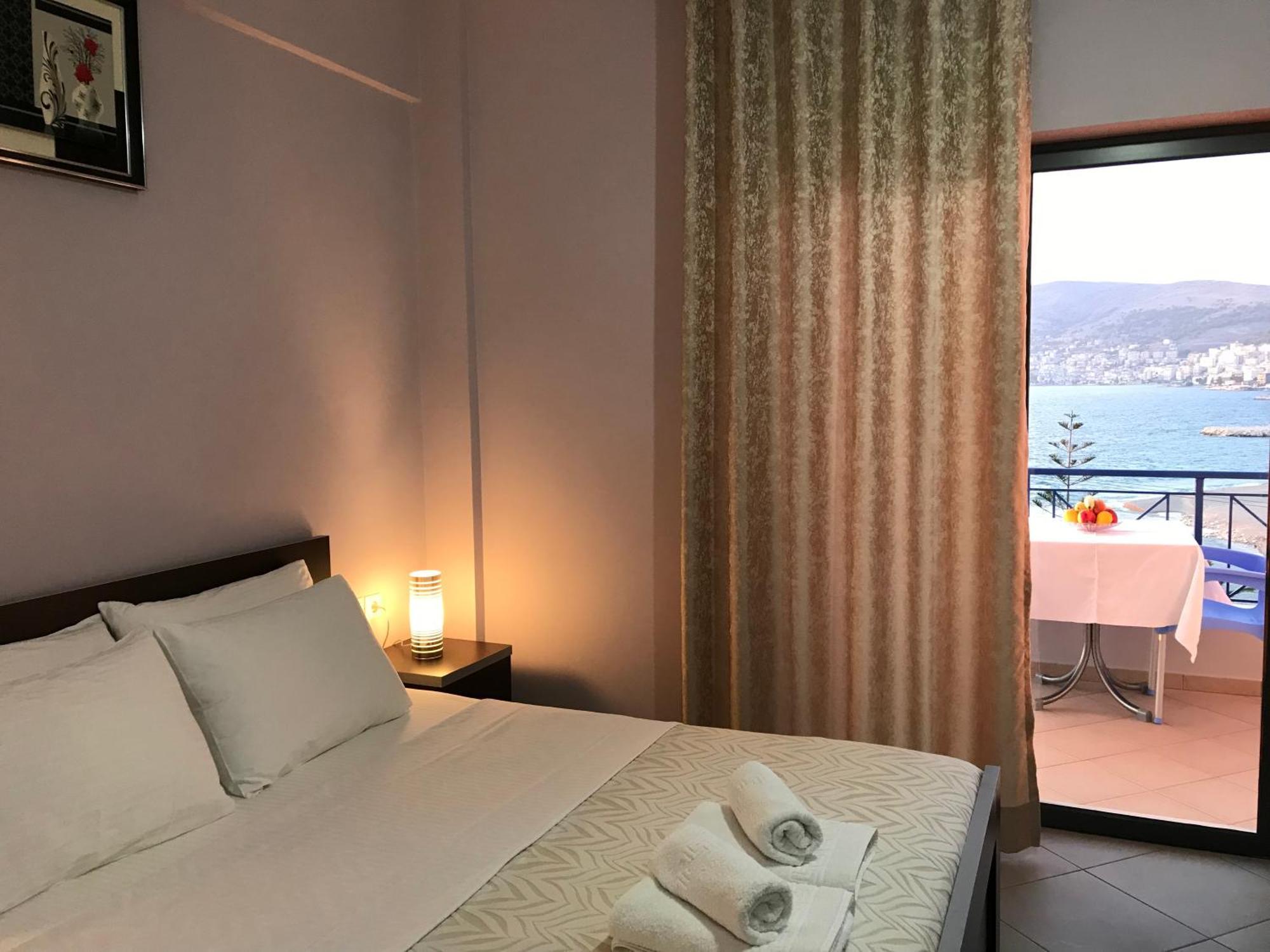 Villa Erdeti Studio & Apartment Sarandë Buitenkant foto